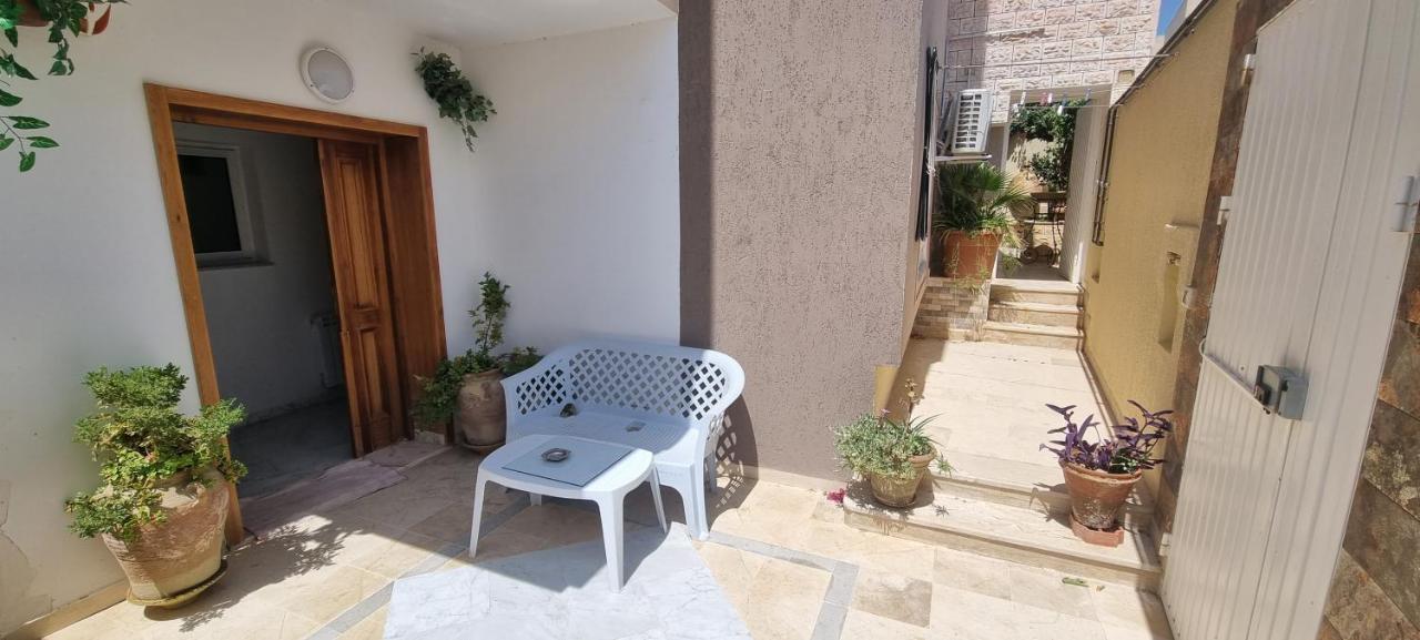 アリアナ L'Andalousia "10 Minutes From Airport"ヴィラ エクステリア 写真